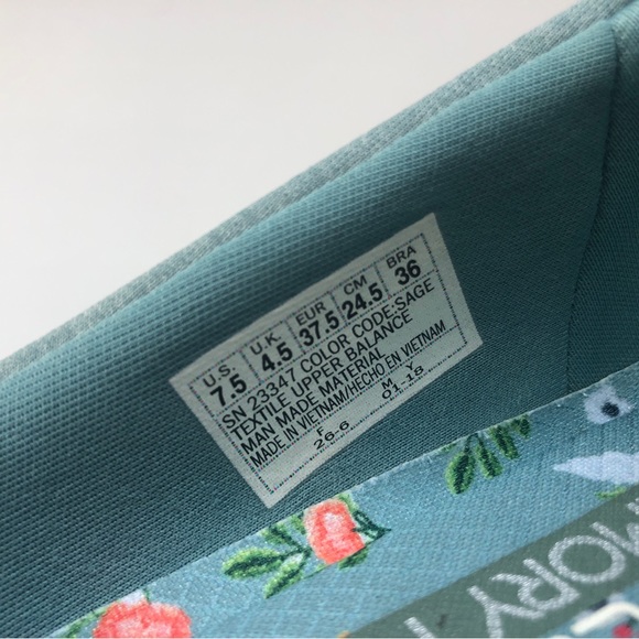 2/$40 - Sketchers floral “everyday is a garden party” embroidered shoes - Picture 9 of 9